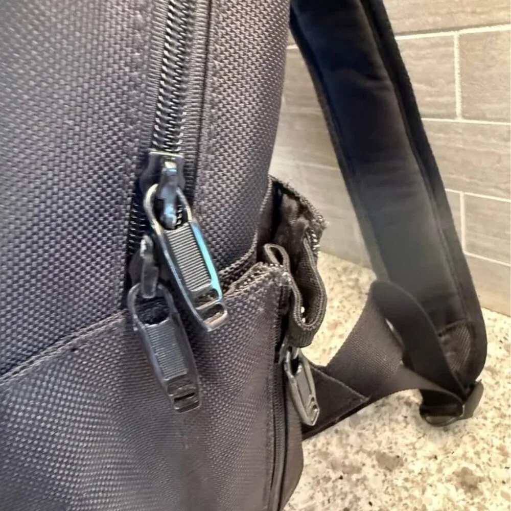 Victorinox Black‎ Laptop School Work Travel Backpack (Approx 14 x 18 x 7 inches)